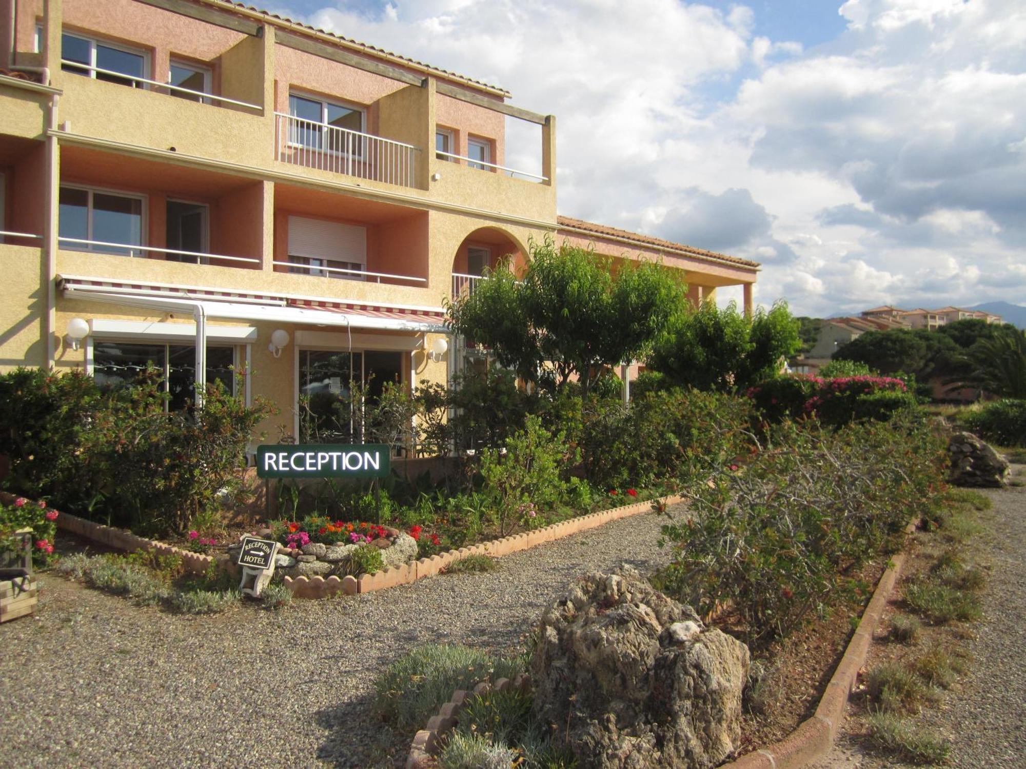 Hotel Les Galets Saint-Florent  Exterior photo